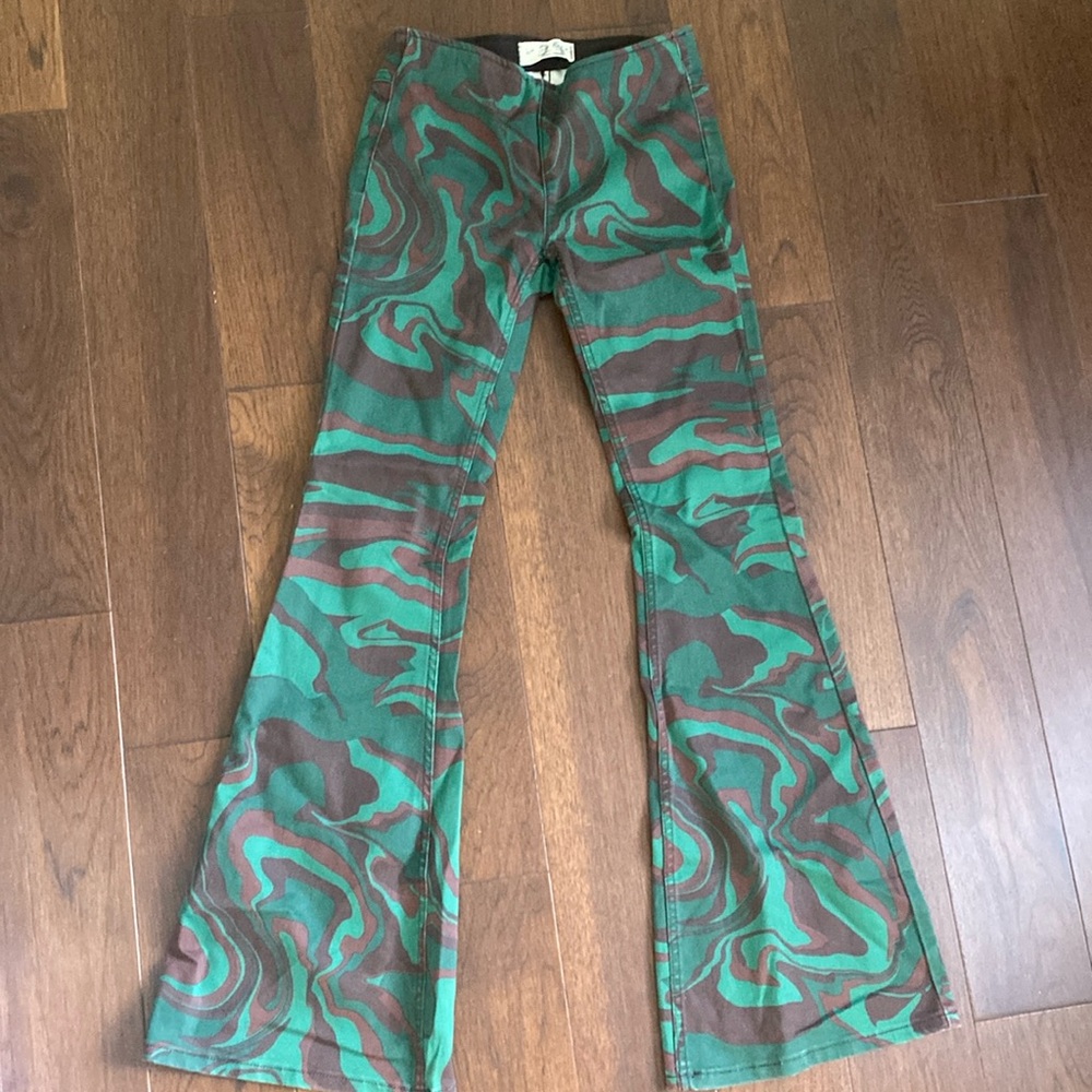 Never worn! Free people size 25